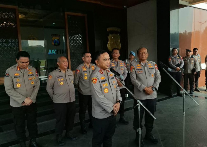 Resmi Jabat Kapolda Jatim, Irjen Pol Dekananto Eko Purwono Siap Lanjutkan Legacy Nanang Avianto