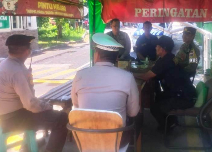 Polsek Wonocolo Perkuat Patroli Dialogis di Perumahan Jemursari Selatan Surabaya