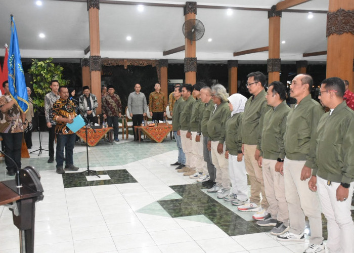 Hadiri Pelantikan PWI, Bupati Situbondo Tekankan Pentingnya Etika Jurnalisme di Era Digital