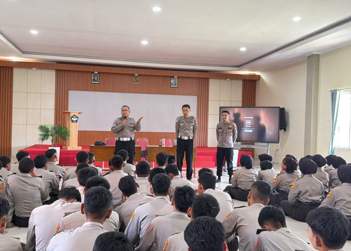 Polresta Sidoarjo Gelar Penyuluhan Pemahaman Dasar AI di SMA Bhayangkari Porong