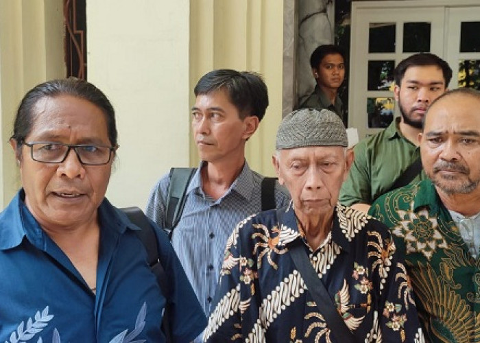 Dijanjikan Dapat Uang Ganti Rugi: Penjual Rujak Cingur Gugat Wali Kota Surabaya Perihal Tanah Kepemilikan
