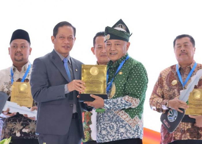 Kabupaten Malang Raih Predikat Menuju Kabupaten Bersih dari Kementerian Lingkungan Hidup