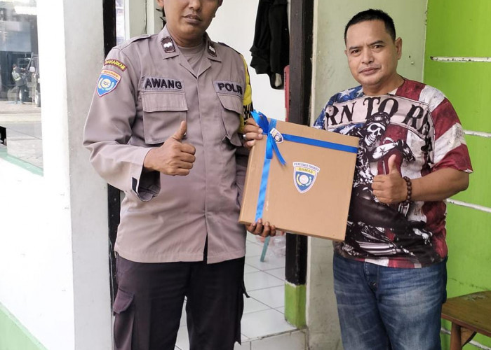 Bhabinkamtibmas Polsek Benowo Perkuat Silaturahmi dengan Warga