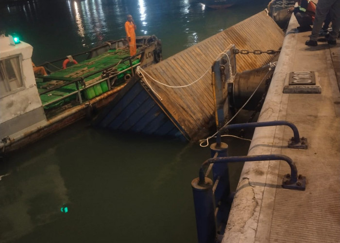 Crank Pengangkut Kontainer Bermasalah, Aktivitas KM Meratus Ultima 2 Terganggu