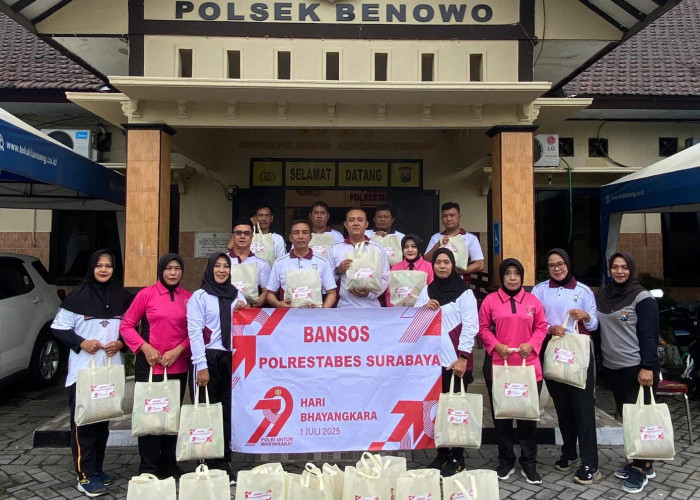 Sambut Hari Bhayangkara Ke-79 Polsek Benowo Salurkan 50 Paket Bansos, Wujud Nyata Polri Peduli