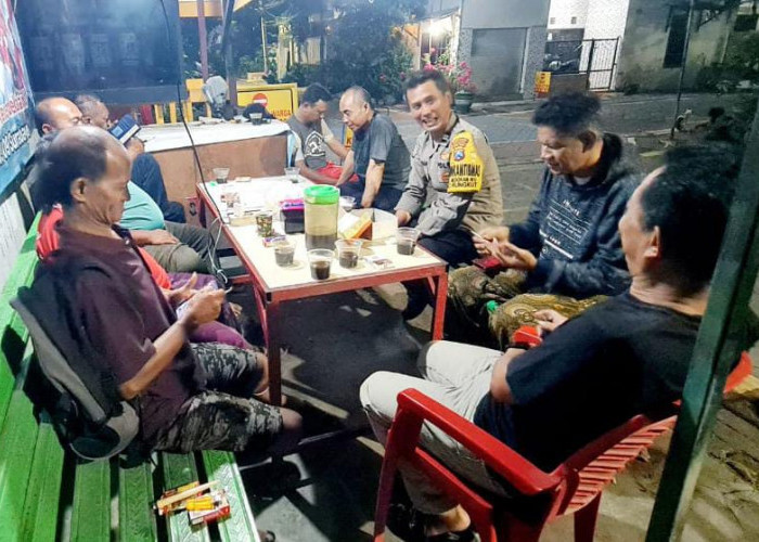 Polsek Rungkut Gencarkan Sambang Kamtibmas, Ajak Warga Medokan Ayu Wujudkan Surabaya Kondusif