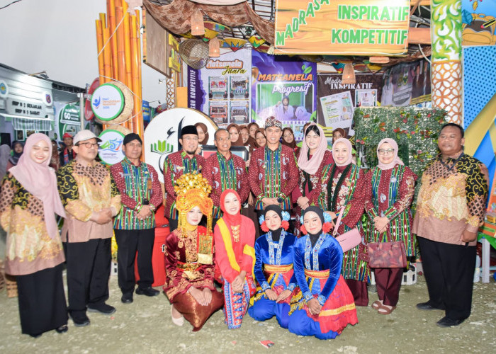 Wabup Lamongan Buka Pameran Pendidikan 2026, Tampilkan 115 Stand Karya dan Inovasi