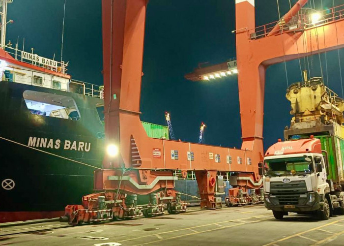 Uji Coba Zona Labuh 2 di Tanjung Perak Pangkas Waktu Tunggu Kapal