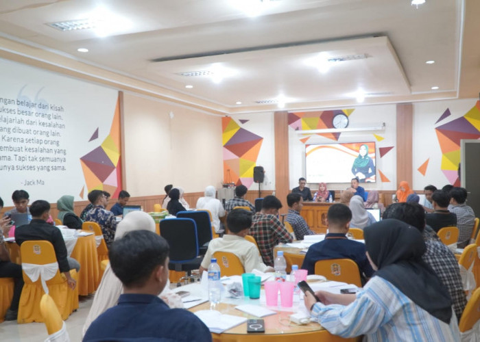 Ajak Mahasiswa dan Relawan Kedepankan Demokrasi Substansial, Ning Lia: Politik Itu Strategi Kebaikan