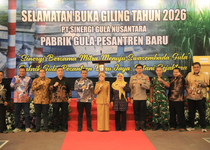 Wakapolres Kediri Kota bersama Forkopimda Hadiri Selamatan Buka Giling PG Pesantren Baru