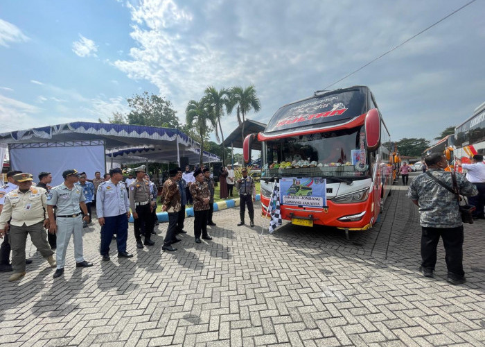 Ratusan Orang Manfaatkan Angkutan Balik Gratis Lebaran 2026 yang Disediakan Pemkab Jombang