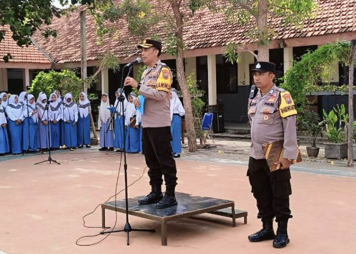 Kabaglog Polres Bangkalan Edukasi Siswa SMKN 3 Tentang Bahaya Judol dan Narkoba