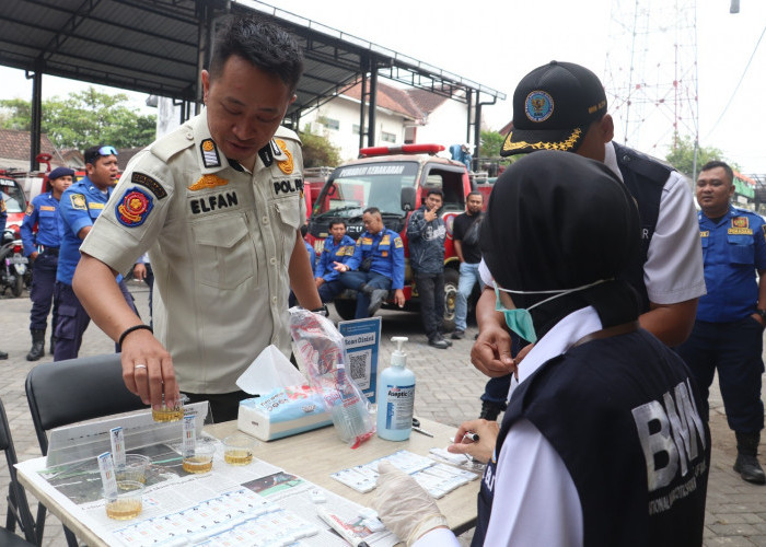 Buntut Oknum Damkar Positif Narkoba, Puluhan Personel Satpol PP Dites Urine 