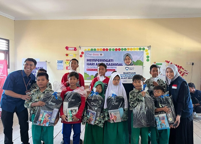 Teman Baik Salurkan Bantuan Pendidikan pada Peringatan Hari Anak Nasional di Sidoarjo