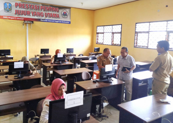 Sugeng Triyanto Tinjau Kesiapan PPDB SMA/SMK Negeri Jember Jelang Tahun Ajaran Baru 2024-2025
