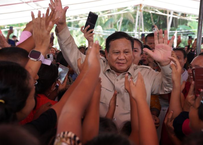 Dorong Konektivitas Pelosok, Pemerintah Salurkan Starlink dan Ponsel untuk Warga Miangas