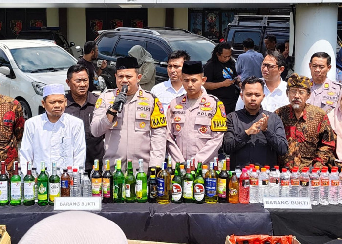 Jelang Ramadan Polres Jombang Berantas Peredaran Miras, Ribuan Botol Diamankan