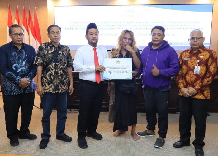 Setelah Digusur, PKL Semambung Dapat Kepastian Relokasi dan Stimulan Usaha dari Pemkab Gresik