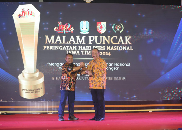 HPN 2024, Ketua KONI Jatim Terima Penghargaan Sport Achievement Award