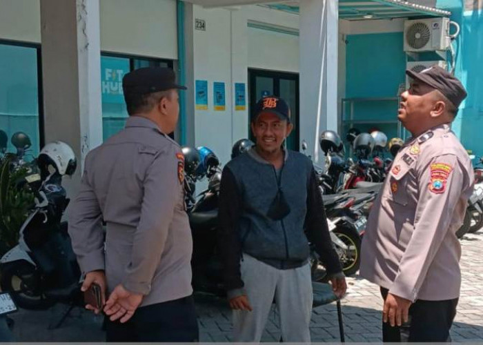 Polsek Tenggilis Mejoyo Sampaikan Pesan Kamtibmas di Kawasan Ruko Prapen Surabaya