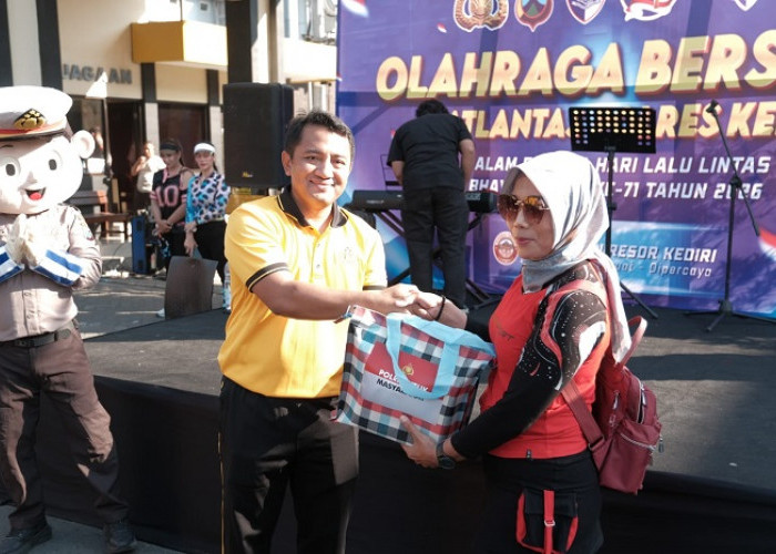 HUT Ke-71 Lalu Lintas Bhayangkara, Polres Kediri Peringati dengan Olahraga Bersama hingga Baksos