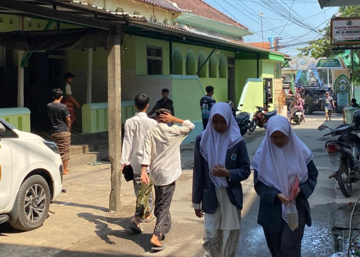 Selama Pelaksanaan Muktamar ke-35 NU, Santri PP Bahrul Ulum Jombang Belajar Daring 