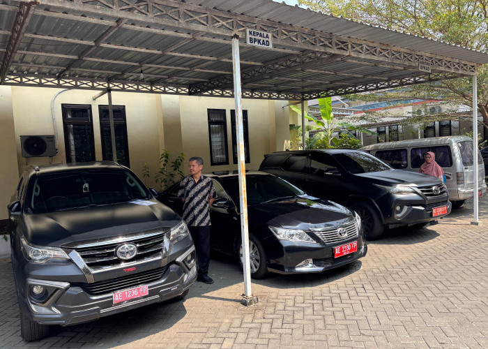 Rampingkan Aset, BPKAD Kabupaten Madiun Lelang Belasan Mobil dan Sepeda Motor Operasional