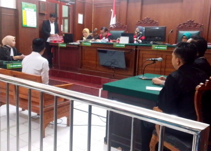 Pengedar Ekstasi Ecek-ecek Divonis Hakim Cuma 2,5 Tahun Penjara