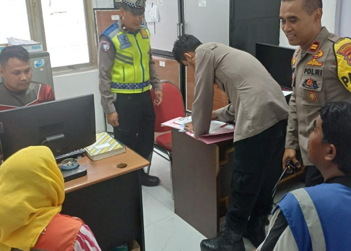 Polsek Bubutan Gelar Patroli Presisi di Surabaya, Dua Jukir Liar Diamankan