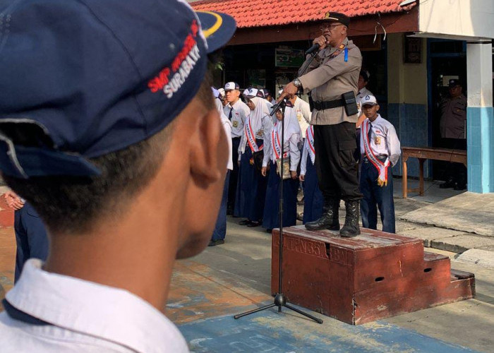 Wakapolsek Rungkut Ajak Siswa SMPN 35 Surabaya Jauhi Kenakalan Remaja dan Raih Masa Depan Cerah