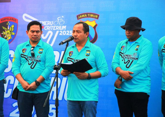 Polairud Polda Jatim Gelar Baksos hingga Tabur Bunga di Laut, Semarakkan HUT Ke-75 dengan Semangat Pengabdian