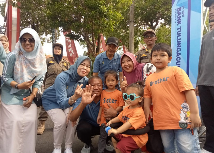 Ribuan Warga Meriahkan Mlaku Bareng Bupati dan Wakil Bupati Tulungagung