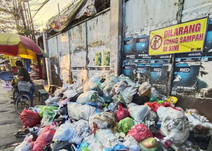 Tangani Tumpukan Sampah di Banyu Urip Surabaya, Lurah Kupang Krajan Koordinasi dengan DLH
