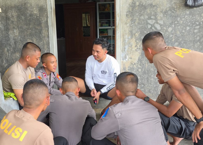 Pembelajaran Kolaboratif, Siswa Diktukba SPN Polda Jatim Tawarkan Solusi Digital untuk UMKM Koi Blitar