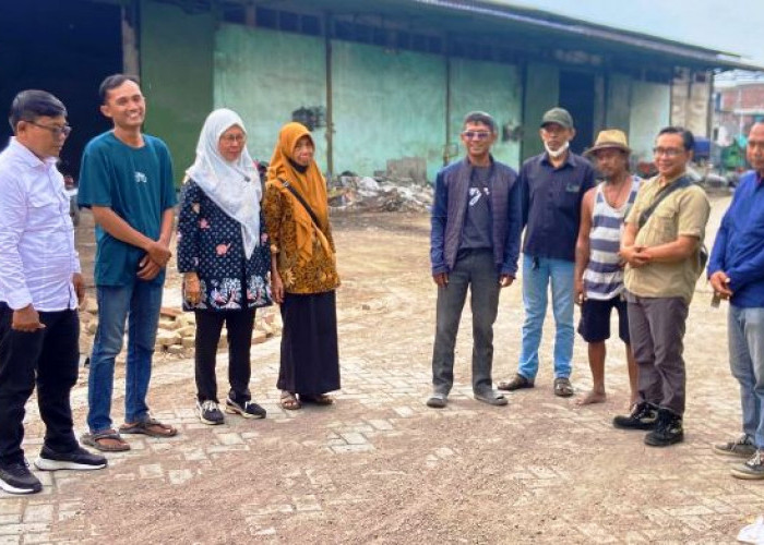 Kerap Tergenang, Warga Asemrowo Sambut Pavingisasi dan Perbaikan Saluran Tambak Mayor