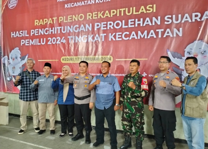 Polres Kediri Kota Jaga Ketat Rekapitulasi Suara Pemilu 2024 di PPK
