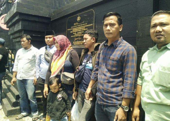 Puluhan Warga Korban Investasi Lapor ke Polresta Malang Kota