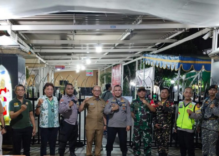 Pengamanan Ketat Kebaktian Natal di Gereja Gembala Yang Baik Surabaya