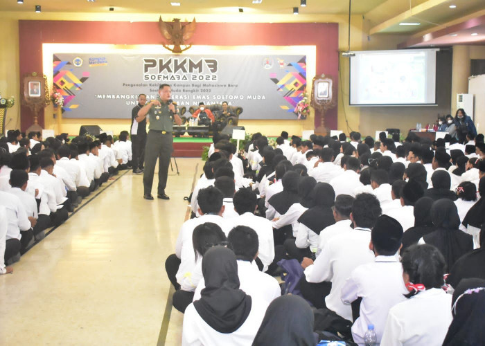 Dandim 0831 Surabaya Timur Bekali 600 Mahasiswa Baru Universitas Dr Soetomo dengan Kesadaran Bela Negara