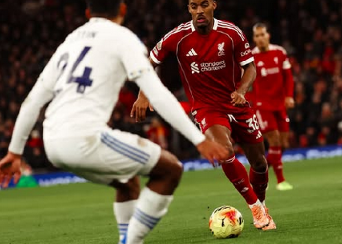 Arne Slot Kecewa Liverpool Ditahan Leeds Tanpa Gol di Anfield