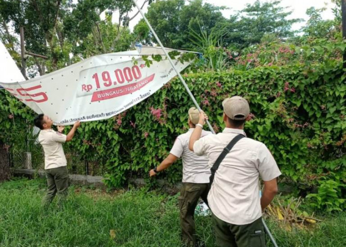 Satpol PP Lumajang Tertibkan 5.408 Reklame Ilegal, Prioritaskan Estetika dan Ketertiban Kota