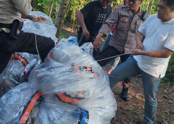 Jaga Kamtibmas, Polisi Kembali Gagalkan Penerbangan Balon Udara Liar Ukuran Jumbo di Tulungagung 
