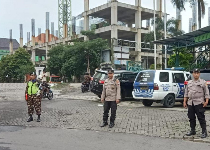 Polsek Gayungan Kawal Perayaan Harlah di PWNU Jatim