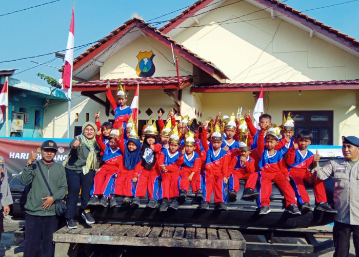 Satpolairud Polres Jember Kenalkan Tugas Pada Anak Usia Dini