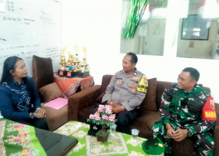 Perkuat Sinergi Pendidikan, Polsek Wiyung Sambangi SD YBK Surabaya Guna Pastikan Keamanan Sekolah