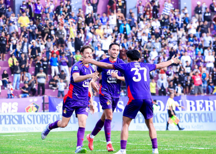 Macan Putih Tekuk Persis Solo dengan Skor 2-1