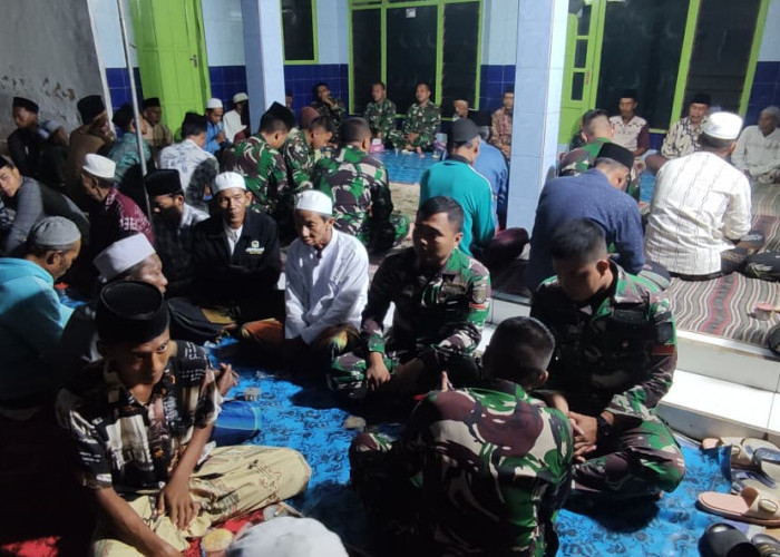 TNI Hadir di Tengah Duka, Satgas TMMD 127 Ikut Tahlilan