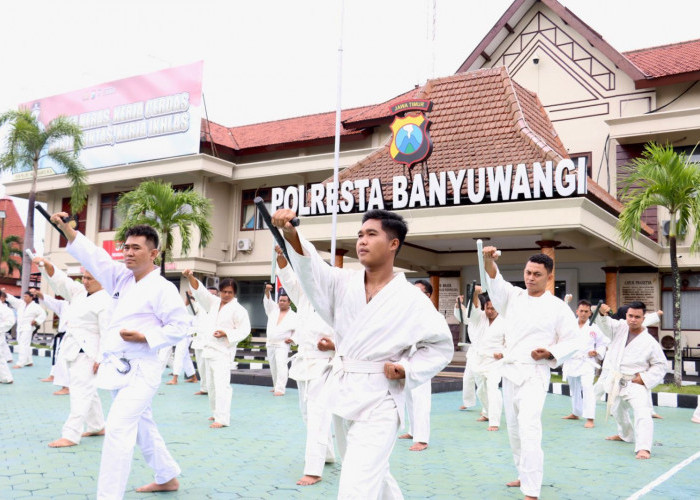 Asah Kemampuan Personel, Polresta Banyuwangi Gelar Latihan Bela Diri