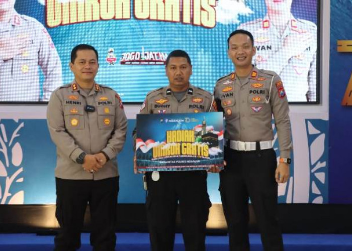 Kapolres Nganjuk Hadiahkan Umrah untuk Anggota Satlantas Berprestasi di Puncak HUT Ke-70 Lalu Lintas
