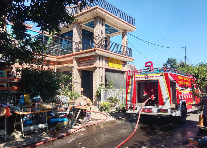 Rumah Dua Lantai di Situbondo Terbakar, Uang Tunai Rp170 Juta Hangus